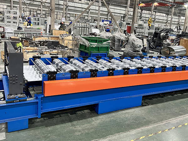 metal roofing forming machine