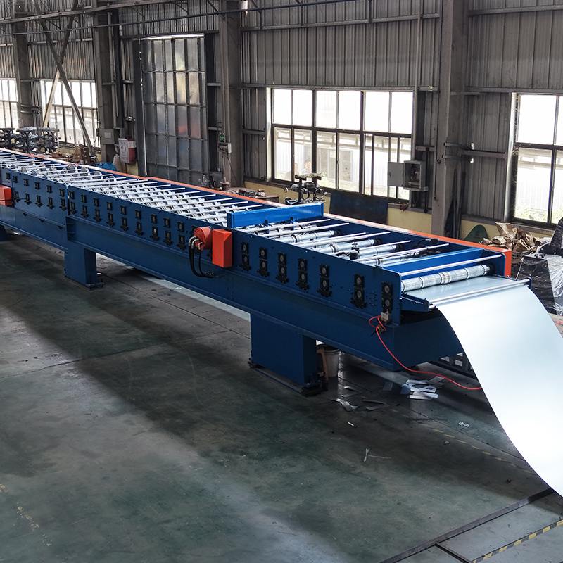 deck roll forming machine